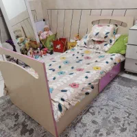 دو عدد تخت نوجوان تمیز با کفی یک تکه|تخت و سرویس خواب|نجف‌آباد, طالقانی|دیوار