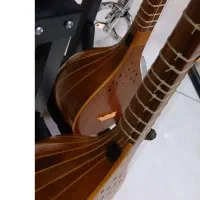 سه تار های کلیکسیونی رازقی|سازهای سنتی|قزوین, |دیوار