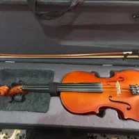 ویولن سایز 4و4 ب همراه لوازم.|ویولن|بومهن, |دیوار