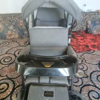 کالسکه دو قلو در حد نو