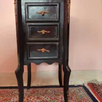 فروش میز کوچک کاملا سالم و تمیز