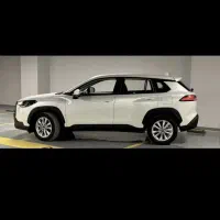 تویوتا کرولا کراس هیبرید ۲ لیتری