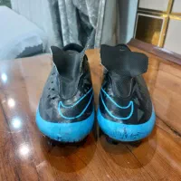 کفش فوتبالی میخی چمن