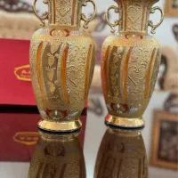 گلدان چینی با رنگ طلایی و گلهای برجسته|صنایع دستی و سایر لوازم تزئینی|تهران, آجودانیه|دیوار