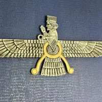 مجسمه فروهر