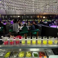 سالازن،کمک اشپز برا شیفت عصر،باریستای خانوم