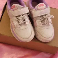 کتونی دخترانه مناسب ۶ سال