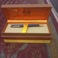 خودکار دیپلمات کاملا نو با باکس و بگ نو مناسب هدیه