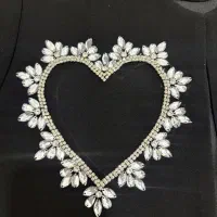 کار منجوق دوزی و جواهر دوزی