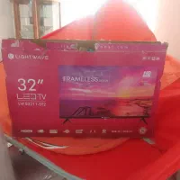 یک تلوزیون32اینچ خارجی دارای دیجیتال  داخلش