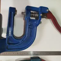 دستگاه پانچ