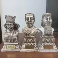 تندیس کوروش کبیر و داریوش اول و شاهپور  اول