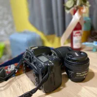 دوربین نیکون ۷۱۰۰