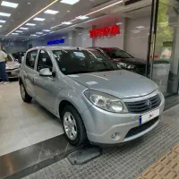 ساندرو  اتوماتیک مدل ۹۵