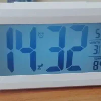 ساعت نو.