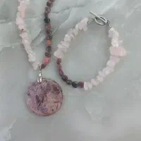 زیورآلات سنگی اصیل