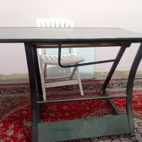 میز فلزی