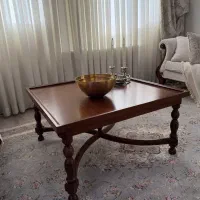 میز وسط تک