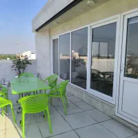 سوئیت مبله نوساز و تمیز رو به دریا