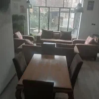 میزناهارخوری به همراه یک دست مبل هفت نفره