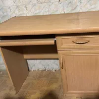 میز تحریر و میزکامپیوتر