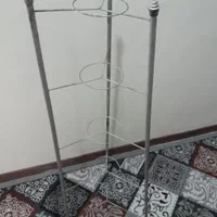 پایه فلزی تمیز