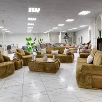 فروشنده خانم فروشگاه مبل و سرویس خواب