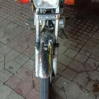 موتورهندا۱۲۵استارتی