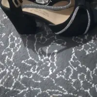 کفش فقط دو ساعت داخل تالار پوشیدم