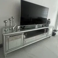 میز تی وی تمام آینه