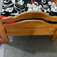 تخت خواب همراه با تشک طبی سالم