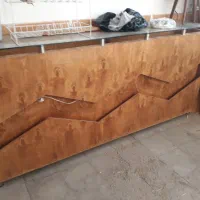 ویترین مغازه و پیشخوان چوب روسی
