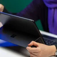 سرفیس Pro 8 i7