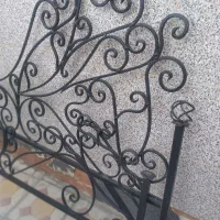 تخت خواب فلزی سالم به علت کم بود جا|تخت و سرویس خواب|تبریز, |دیوار