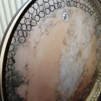 دف دربندی کمان|سازهای سنتی|ملایر, |دیوار