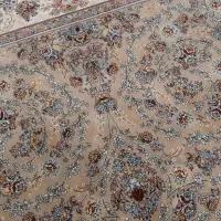 یک عدد فرش ۶ متری و یک عدد پادری