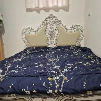 تخت دونفره ومیزارایش