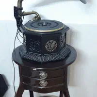 گرامافون همراه با میز
