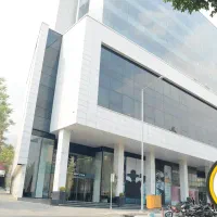 مغازه-تجاری-نیاوران-داخل-مرکز-خرید