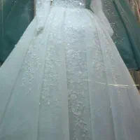 فروشنده برای مزون لباس عروس