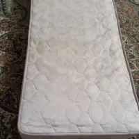 تشک‌تخت‌تک‌نفره‌‌کارکرده