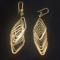 گوشواره سه بعدی