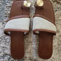 صندل (سندل) شیک زنانه یراق طلایی پاشنه۱/۵سانتیمتری