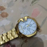 ساعت خیلی زیبا و شیک به قیمت ۱۵۰۰هزارتومان