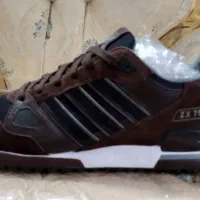کتونی اورجینال آدیداس ZX750 چرم درحداکبند سایز ۴۴|کیف، کفش، کمربند|تهران, شکوفه (عبدل آباد)|دیوار