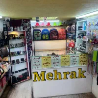 اجناس و دکور مغازه بصورت کلی و جزئی بفروش میرسد
