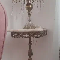 سلام یک دست میز و آباژور برنز بفروش می‌رسد