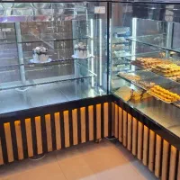 ۴ عدد یخچال و ویترین قنادی نو