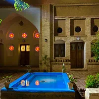 اقامتگاه تاریخی بومگردی فرهنگ دور از هیاهوی جاده|اجارهٔ کوتاه‌مدت آپارتمان و سوئیت|میمه, |دیوار