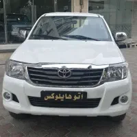 تویوتا هایلوکس ۲۰۱۴ دیزلی|خودرو سواری و وانت|اصفهان, شهید رجایی|دیوار